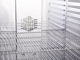 Inkubátor Memmert ICP 260 s boční průchodkou (volitelné vybavení)