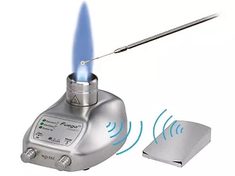 Kahan Fuego SCS basic RF s nerezovým RF pedálem. Dosah pedálu je 2 – 5 m, napájení pomocí 2 ks AA baterií.