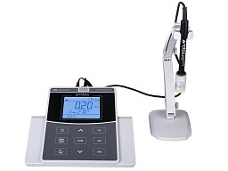 konduktometr EC 800 s vodivostní elektrodou 2301T-F a držákem elektrod