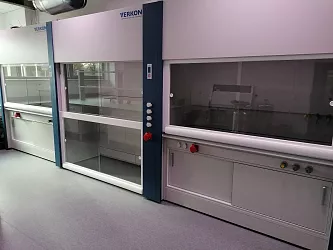 Laboratorní digestoře, ukázky realizací