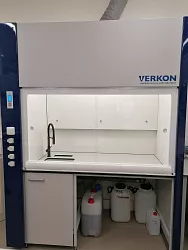 Laboratorní digestoře, ukázky realizací