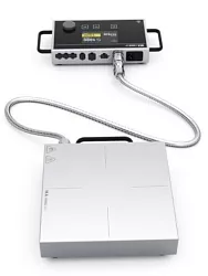 Ovládací panel je s míchačkou spojen kabelem a je vybaven rozhraním USB, RS232, Ethernet a analogovým vstupem a výstupem.