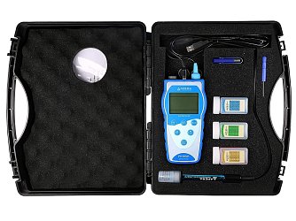 Vodotěsný přenosný pH metr Apera pH 8500 v přenosném kufříku v sadě s pH elektrodou a pufry.