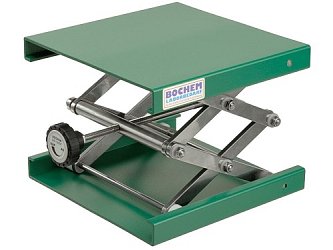Plošina laboratorních zvedáčků o rozměru 100 x 100, 160 x 130, 200 x 200 nebo 240 x 240 mm je vyrobena z lakovaného hliníku nebo chromniklové oceli.