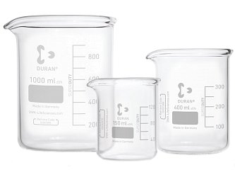 Silnostěnné nízké kádinky DURAN v objemu 150, 250, 400, 600, 1000, 2000 a 5000 ml mají vyšší odolnost proti nárazu a rozbití.