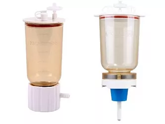 Plastové filtrační nálevky Rocker o objemu 300 nebo 500 ml mají vynikající mechanickou i teplotní odolnost. S nástavcem pro membránový filtr jsou spojeny pomocí zámku Spin-Lock nebo magnetu. Toto spojení je velmi rychlé a stabilní.