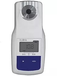 Ruční digitální refraktometry MyBrix s automatickou teplotní kompenzací jsou vhodné pro měření indexu lomu a koncentrace cukrů v laboratoři, výrobě i terénu.