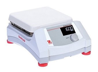 Guardian 5000 je spolehlivá magnetická míchačka s dobrým výkonem. Je určena pro míchání kapalin do objemu 15 l (H2O). Otáčky se nastavují pomocí otočného knoflíku s možností kontroly na displeji.