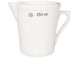 Odměrka porcelánová s vnitřní graduací, uchem a výlevkou