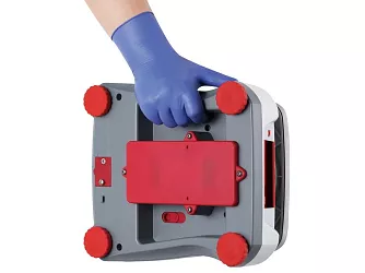 Snadná přenositelnost díky transportní rukojeti.