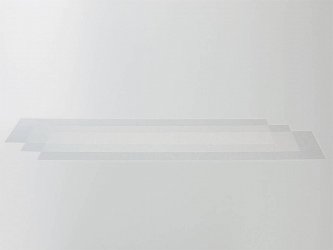 Papír na vysypání vzorků neobsahuje žádné vlákna (nedochází tedy k nežádoucí kontaminaci vzorků).
