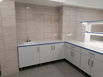 Realizace laboratorního nábytku a digestoří: Dukol Ostrava