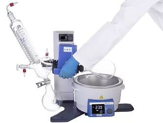 Rotační vakuová odparka IKA RV 8 V–C se sadou skla RV 10.10