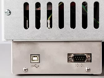 Rozhraní USB Host a RS232.