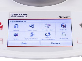 Kompletní menu v češtině (možnost výběru z 9 jazyků).