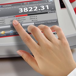Přehledné uživatelské rozhraní, intuitivní ovládání, jednoduchá navigace pomocí ikon, kompletní menu v češtině.