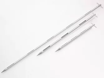 Vzorkovač Multi se vyrábí z hliníku, nerezové oceli nebo kombinace nerez ocel/PTFE (vnitřní trubice s komorami je z PTFE).