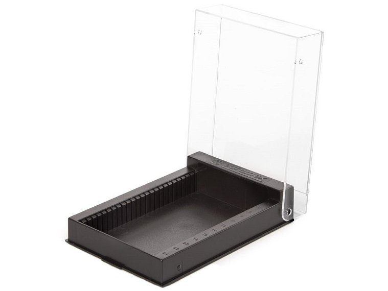 plastový box s vnitřním žebrováním, průhledné víko