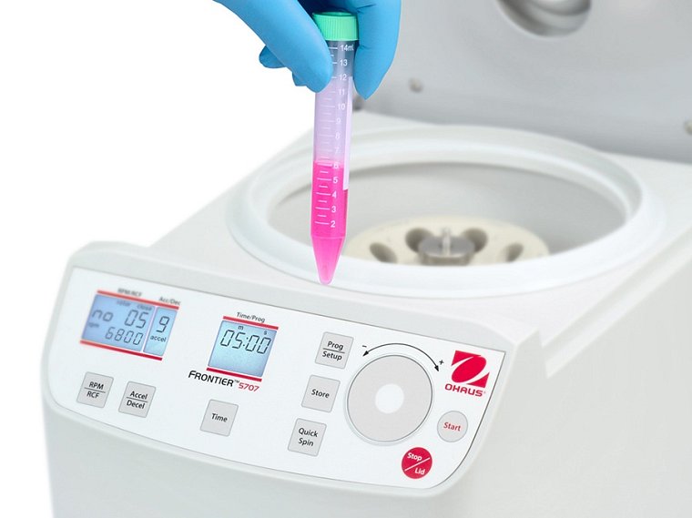 Centrifuga stolní Ohaus Frontier FC 5707 pro separaci krevní plazmy