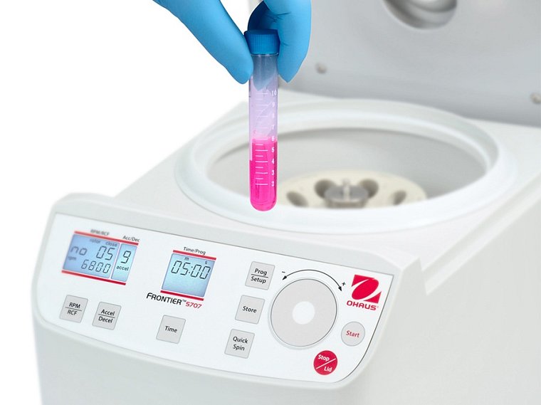 Centrifuga stolní Ohaus Frontier FC 5707 pro separaci krevní plazmy