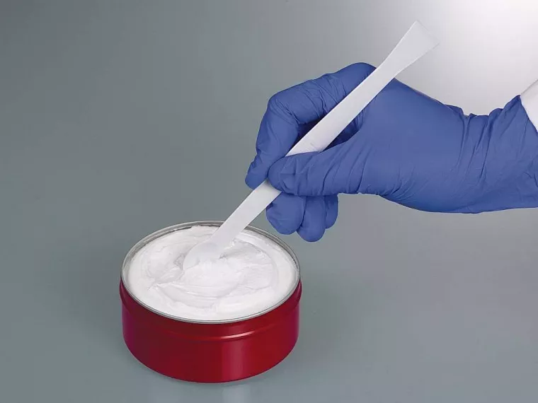 Lžička SteriPlast na práškové materiály, sterilní