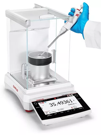 Sada pro justáž pipety pro analytické a Semi-Micro váhy Explorer EXP