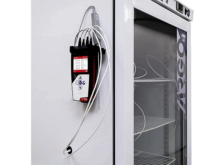 Teploměr digitální XS Temp 74 Vio pro sondy typu PT100, čtyřkanálový