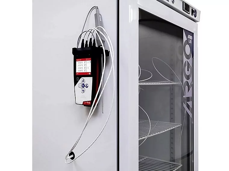 Teploměr digitální XS Temp 74 Vio pro sondy typu PT100, čtyřkanálový