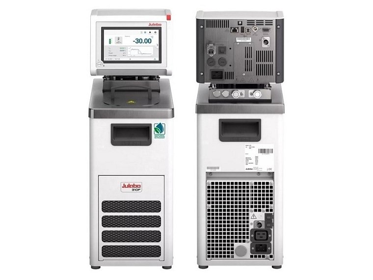 Oběhový termostat MS-310F s chlazením kompresoru vzduchem.