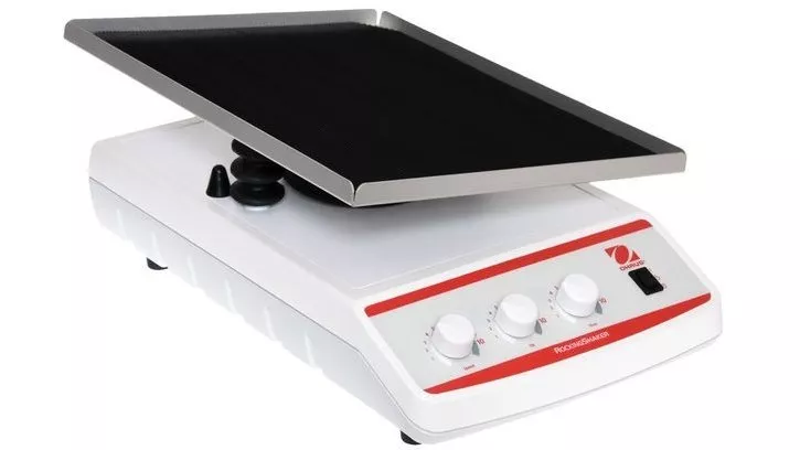 třepačka SHRK07AL1 s analogovým ovládáním