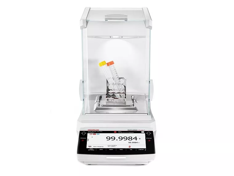 Sada na vážení vzorků je volitelným příslušenstvím a objednává se samostatně.