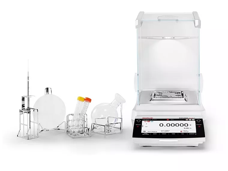 Sada na vážení vzorků je volitelným příslušenstvím a objednává se samostatně.